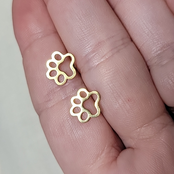 Pawprint Gold Hollow Stud Earrings, unisex, choice of color - Picture 9 of 9